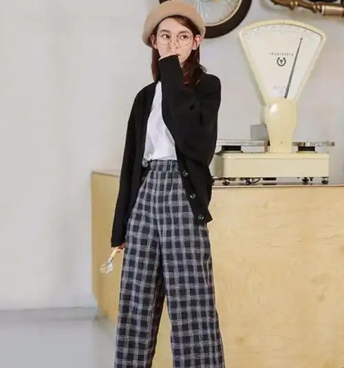 女生格子裤怎么搭配