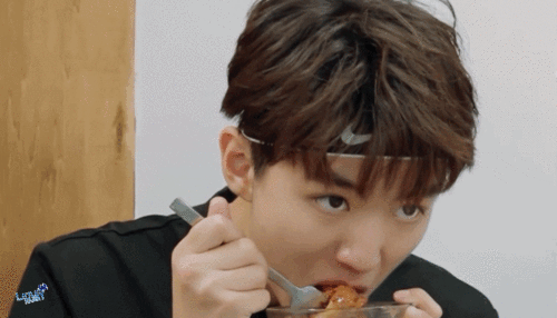 191004 王俊凯吃饭动图合集 让人成为吃饭粉的"下饭男孩"