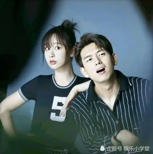 何炅新综艺《朋友请听好》准备录制,杨紫李现加盟担任飞行嘉宾