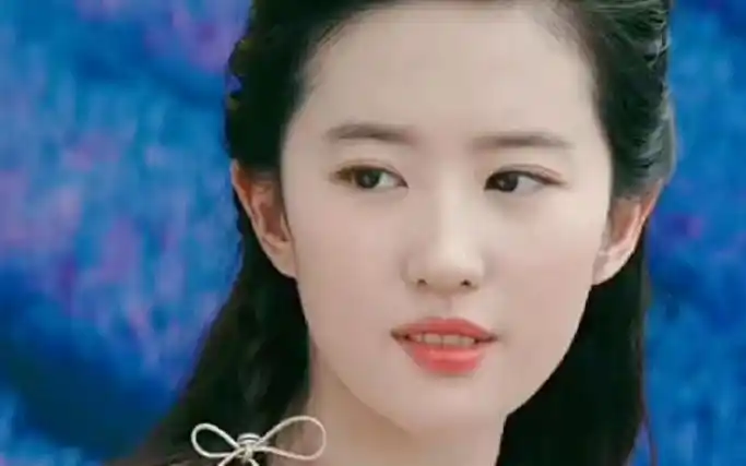 刘亦菲#乔任梁 当时看电影的时候,感觉这对cp比官配更合适 ,现在空忖