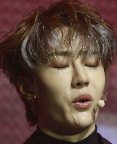 王一博离开了百万打光师,面色憔悴法令纹太深,粉丝看完纷纷取关