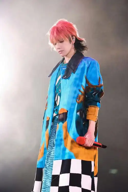 华晨宇的新歌是他的心歌##华晨宇演唱会新歌露真容