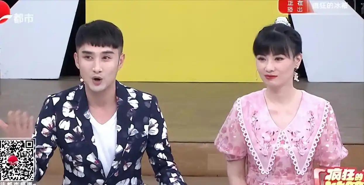 主持人路易的"女人缘"有多好?几个视频全都录制出来了!