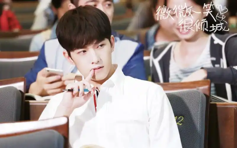 【杨洋】微微一笑,便可倾城_哔哩哔哩 (゜-゜)つロ 干杯~-bilibili