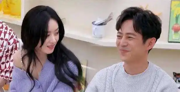 何炅问赵丽颖:你还念前夫的好吗?赵丽颖的回答,一看就还没释怀