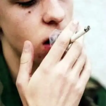 颓废叼烟的霸气