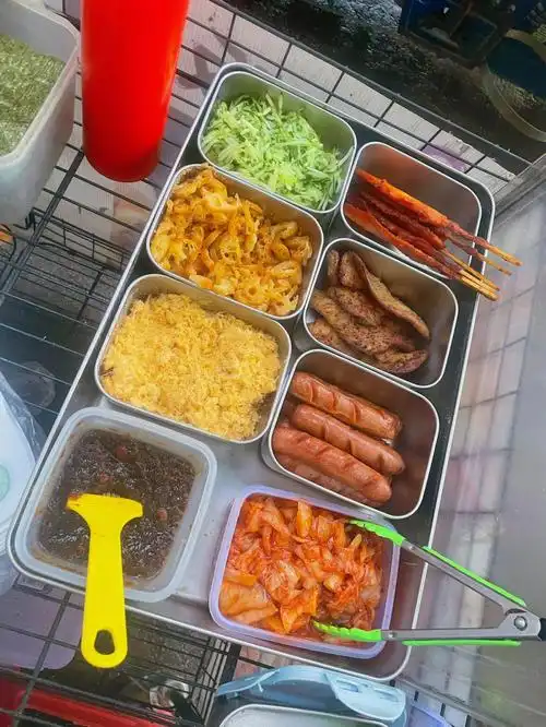 摆摊卖饭团又是卖光光的一天70