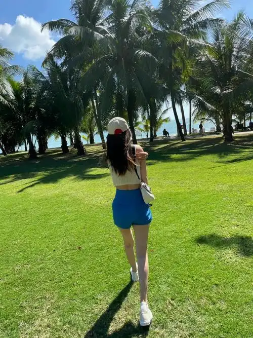 李沁冬日随拍live图##李沁分享冬日放风live图