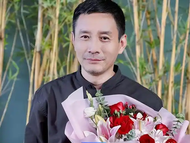 演员田小洁当过汽修工28岁考中戏离婚后娶江珊他凭啥