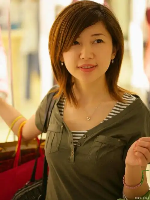 主持人陈蕾离婚后改嫁帅气教授,50岁的新婚生活是什么样的?