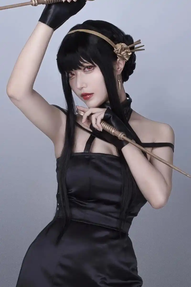 间谍过家家杀手cos#动漫 #二次元 #间谍过家家 ##美女 - 抖音