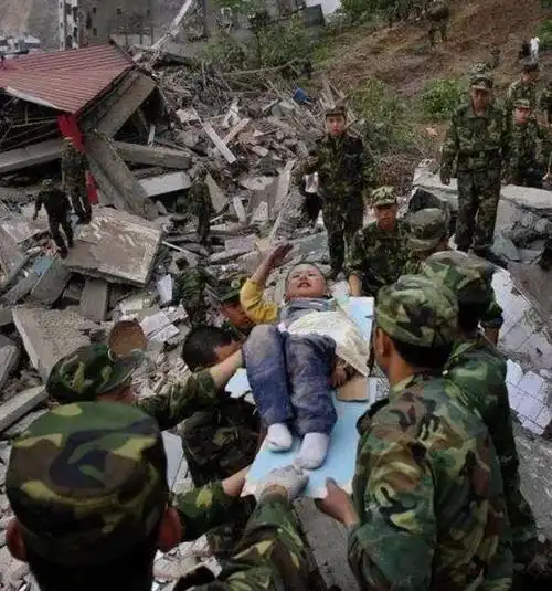 2008年汶川地震丢下学生逃跑的北大才子范跑跑如今怎样了