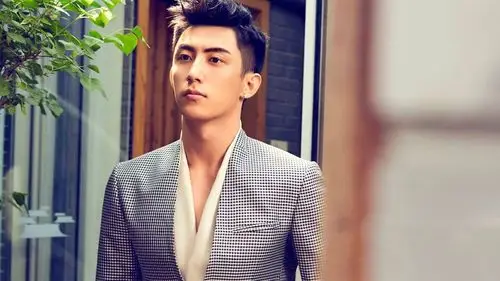 内地明星黄景瑜明星风尚壁纸