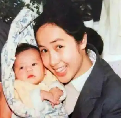 演员蒋雯丽:一家三姐妹,姐姐比她还美,给马思纯1.2亿当嫁妆