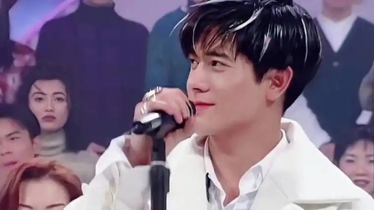 港娱:"养活"理发店的郭富城