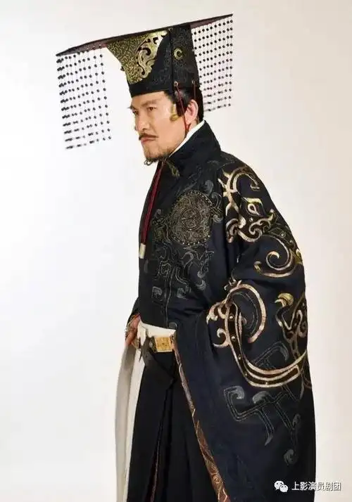 声影人物肖荣生用心演戏是因为初衷是为人物是因为我们还爱着这份职业