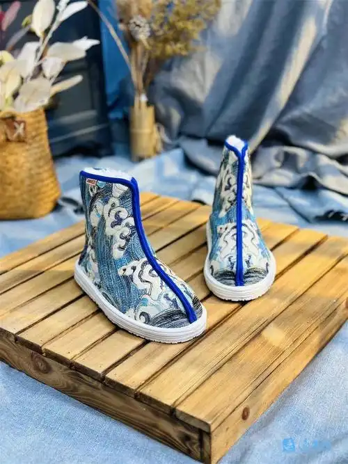 与梦并肩 | "90后"小伙传承千层底布鞋手艺|大兴_新浪新闻