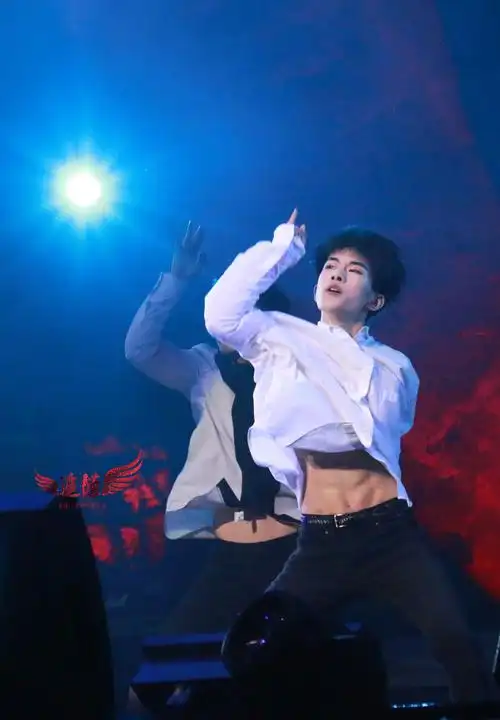 白天开出租,晚上卖烧烤?易烊千玺坦言:这才是我的理想生活!