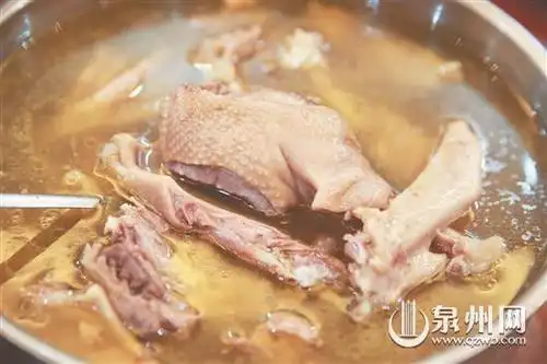 "——作为泉州人,过年如果没有好好吃一桌地道的泉州菜,大家会觉得像