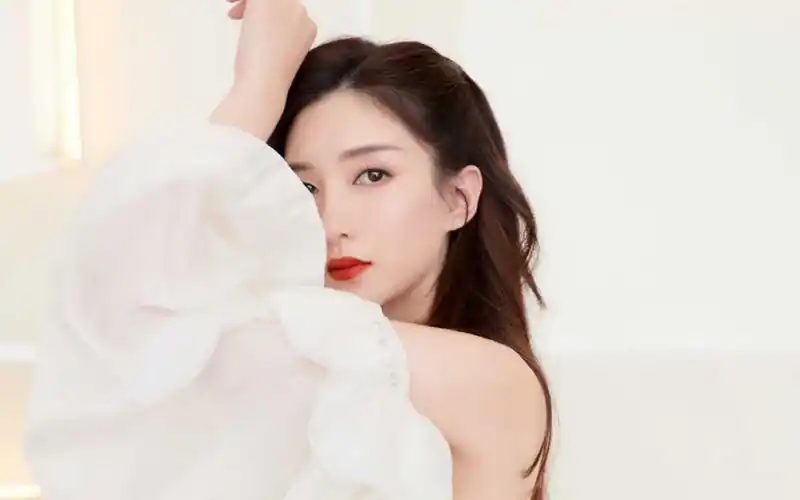 江疏影白裙性感写真图片-美女壁纸-高清美女图片-第9图-娟娟壁纸