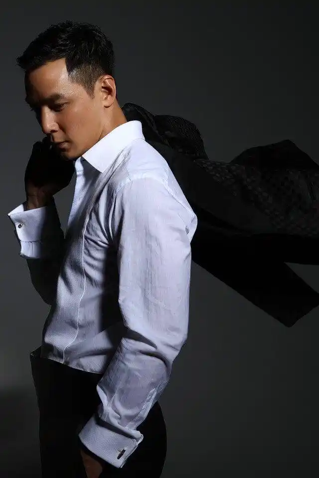 魅力男神吴彦祖的高清手机壁纸