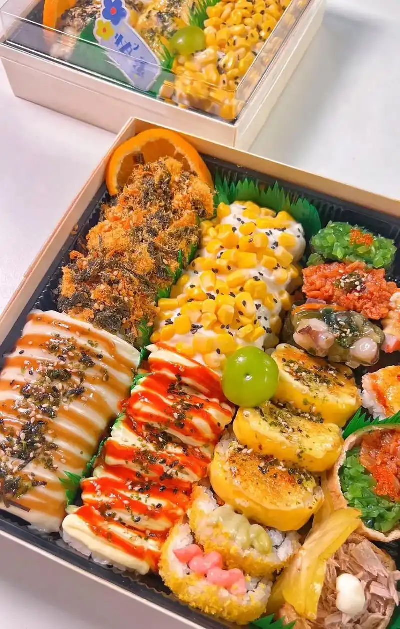 寿司拼盘礼盒91.送人必备,寿司心意礼97#想吃的来吧 #等 - 抖音