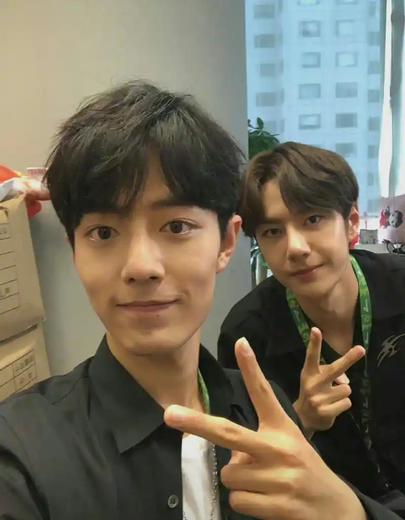 博君一肖粉丝提前准备好应援了,期待吗?#肖战# #王一博