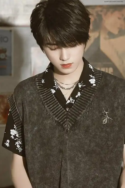 宋亚轩壁纸真是个无敌小可爱