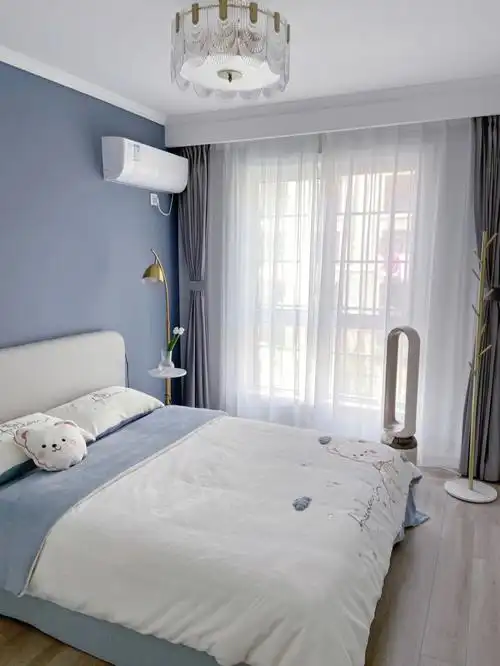 自带虑镜的灰蓝色卧室我家最美的卧室