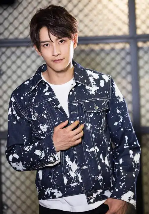 上戏12大校草:阳刚的,斯文的,痞帅的,占娱乐圈美男的半壁江山