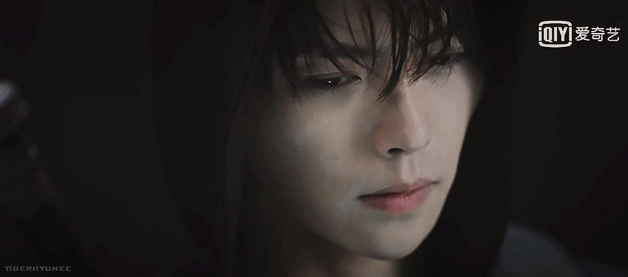 大家有没有觉得肖宇梁的小哥正面冷,侧面很温柔(加演技楼,.