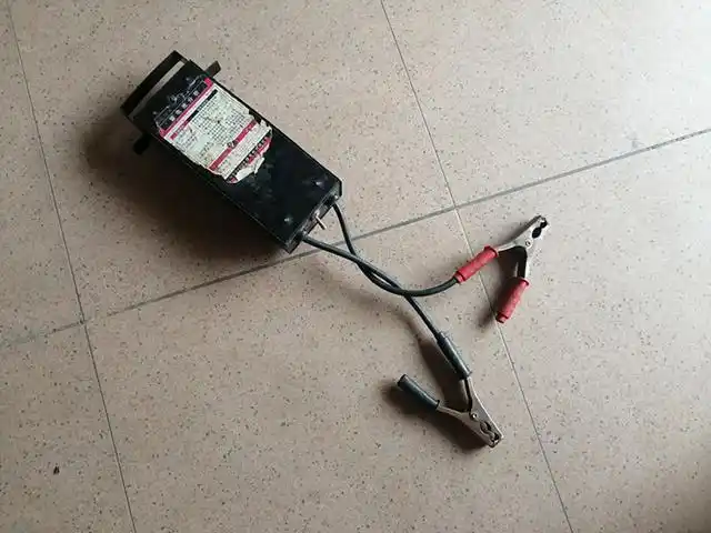 电瓶修复-市面上的大夹子可以检测电池吗?