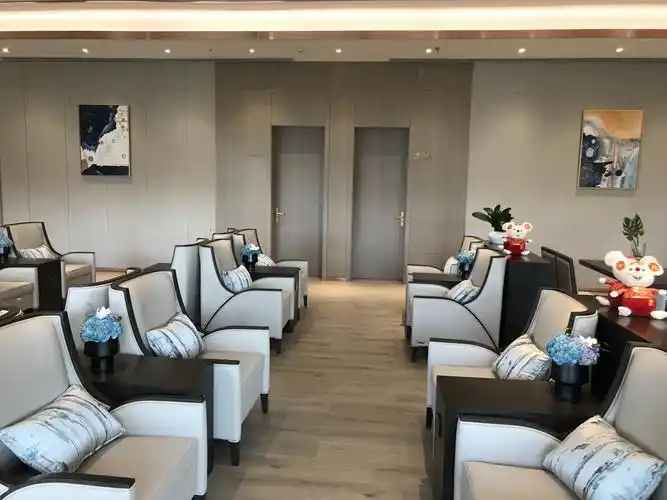 张家界机场新开安检前的休息室