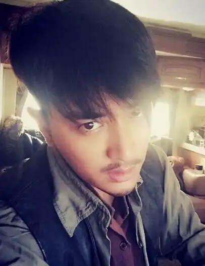 李小璐晒素描作品不小心把女儿画成丈夫贾乃亮