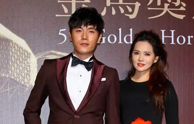 在这段婚姻当中他们生下了一个儿子庾翰睿,可是在孩子7