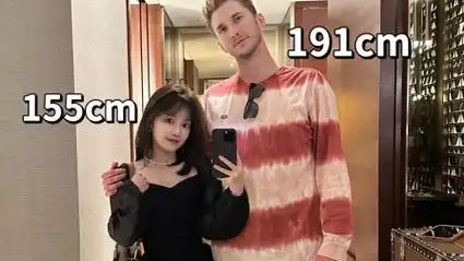191cm和155cm身高差跨国夫妻眼中的对方