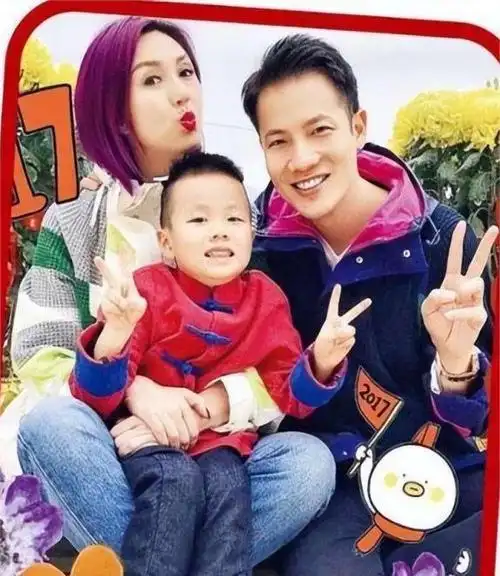 杨千嬅和丁子高还联手参加了热门夫妻综艺《妻子的浪漫旅行》,在镜头