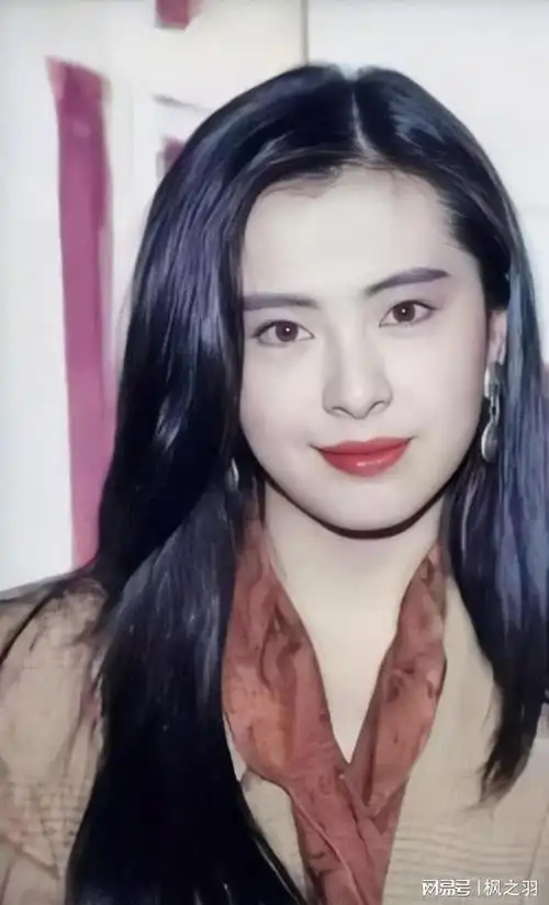 王祖贤年轻时候的颜值巅峰有多惊艳看看年轻时候的美照就知道了