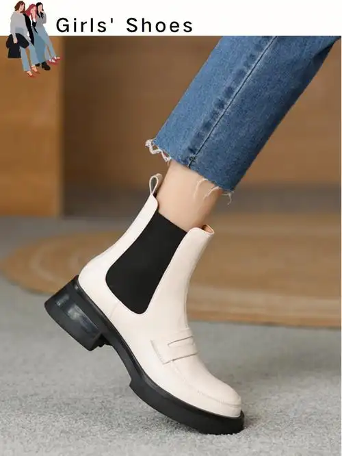 秋冬季节怎么能缺少一双白色中筒靴