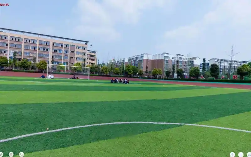四川省成都市郫都区友爱职业技术学校全景