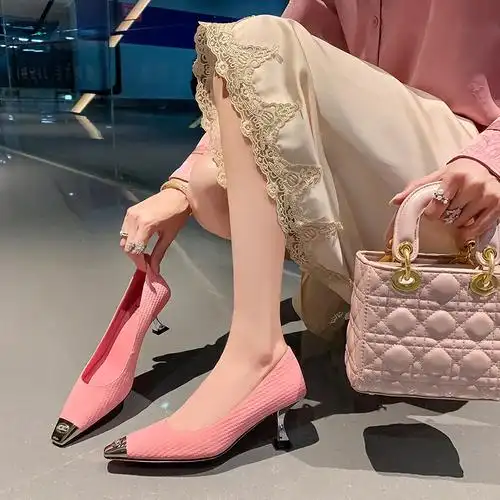 大女主粉色高跟鞋女夏天配裙子金属尖头浅口细跟单鞋轻熟风宴会鞋