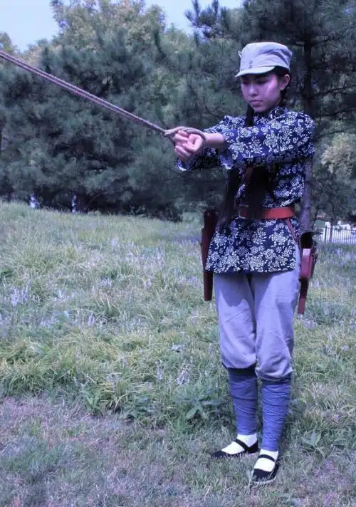 抗日战争之后,我军立下汗马功劳的绑腿为何被取消?原因令人沉痛