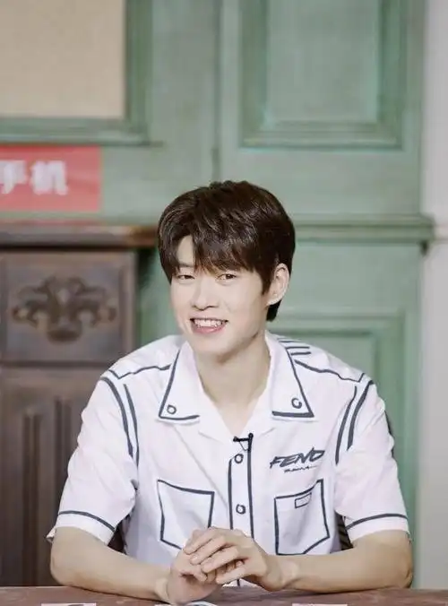 魏大勋个人资料介绍(被搞笑综艺感,演戏事业耽误的歌手魏大勋,背后有