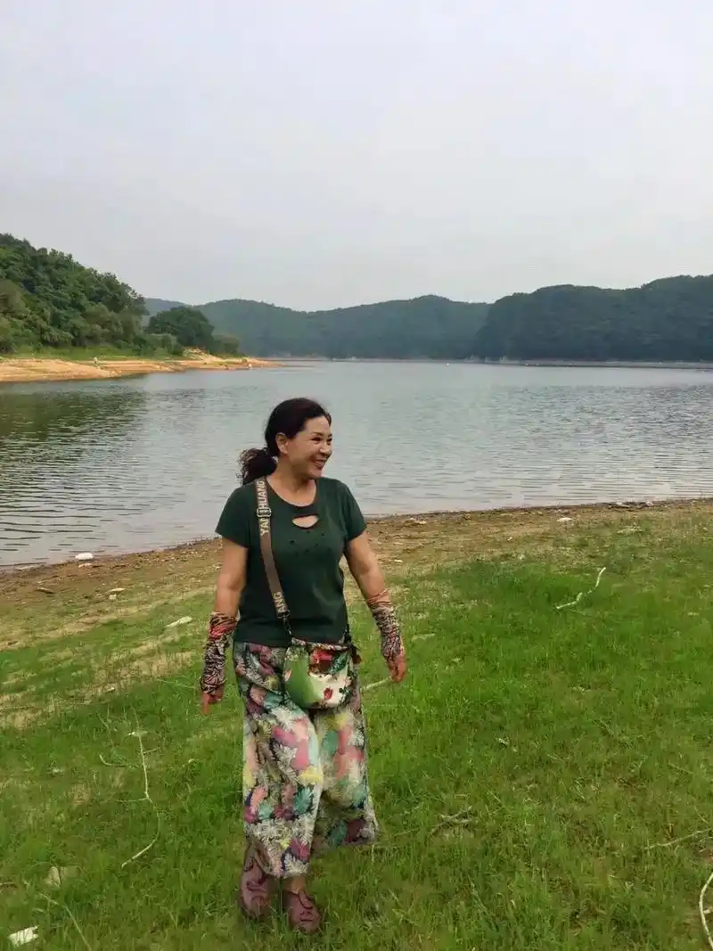 虽然是去水库边捡破烂,但气质这块咱不能输.(人生难得几日闲, - 抖音