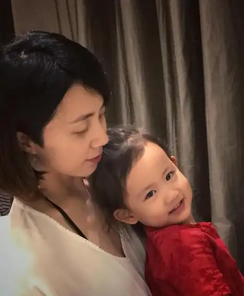 回顾黄磊绯闻是绯闻妻子是妻子不会辜负18岁就跟我的孙莉