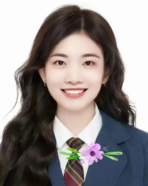 足不出户就可得最美证件照,大波浪发型,盛世容颜,有谁不爱看呢?