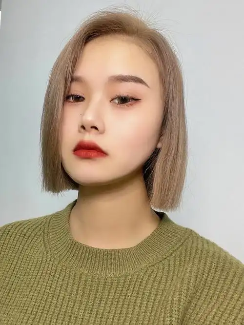 显白的奶茶灰金色亳州染发