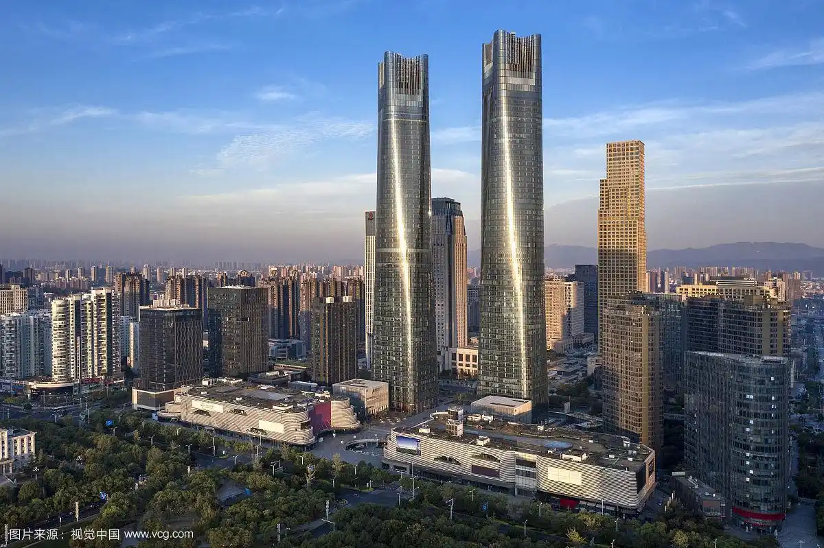 南昌市 绿地双子塔 现代建筑 航拍