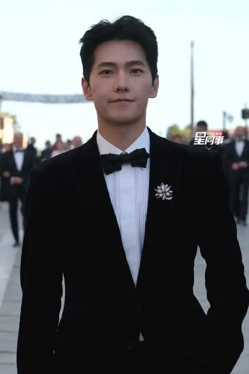 杨洋威尼斯活动生图