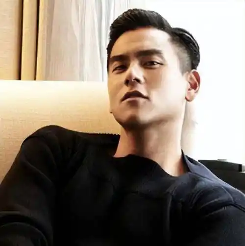 彭于晏:从"正方体男孩"的成长史,41岁至今单身是因为没人要吗